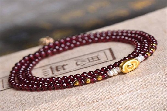 石榴石手鏈4圈的寓意