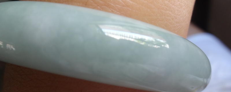 翡翠和和田玉有什么區(qū)別