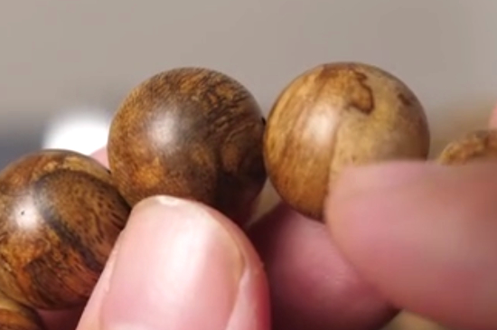 沉香把件的把玩和保養(yǎng)