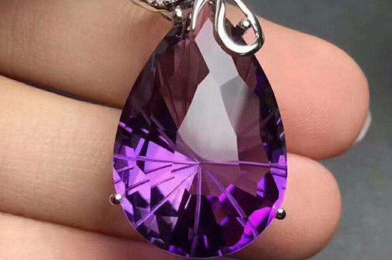 紫水晶可以碰水嗎