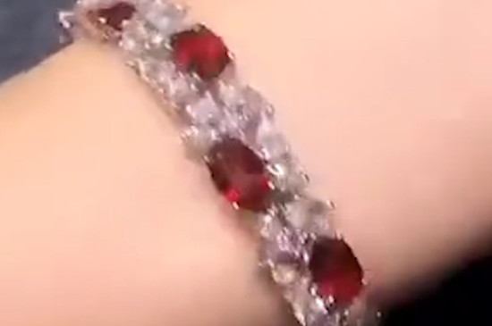 如何分辨白金和不銹鋼