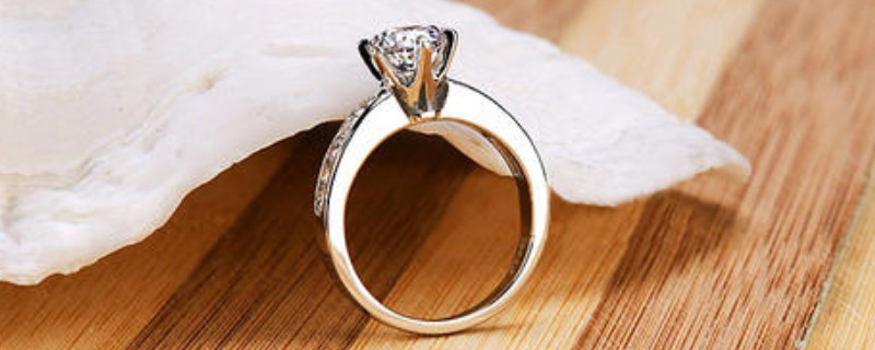 鉑金變黃顏色怎么清理