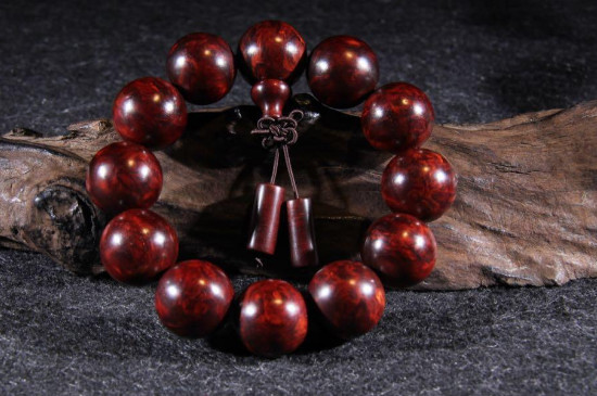 小葉紫檀沉水和不沉水的區(qū)別