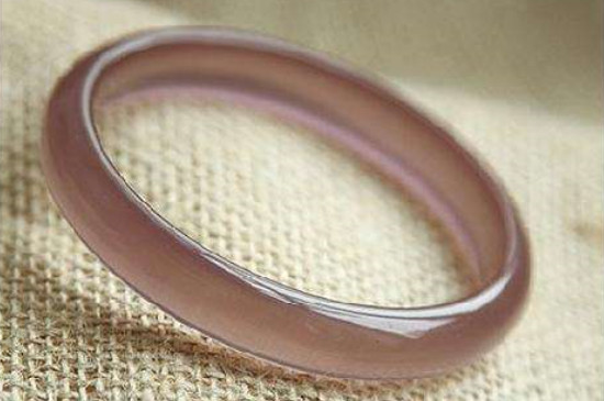 貓眼石手鐲功效與作用