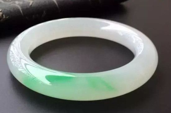 昆侖玉養(yǎng)人嗎