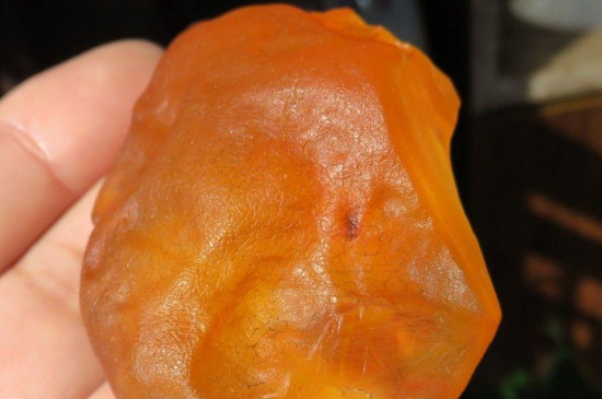 蜜蠟是石頭還是什么材質(zhì)