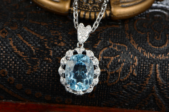 海藍寶屬于水晶還是寶石