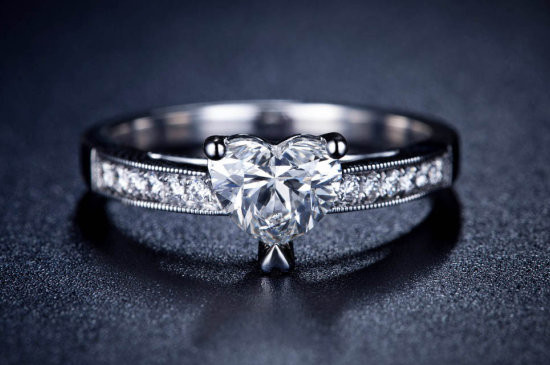 怎么挑選鉆石戒指