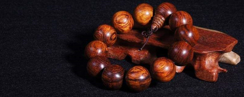 盤好的黃花梨手串能長(zhǎng)期佩戴不?