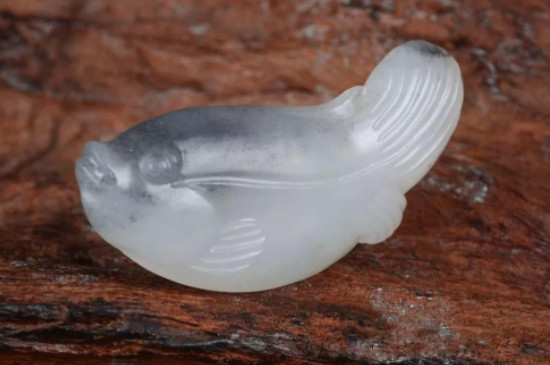 金絲玉青花與和田玉青花區(qū)別