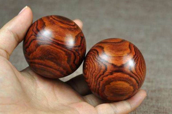 黃花梨的辨別方法