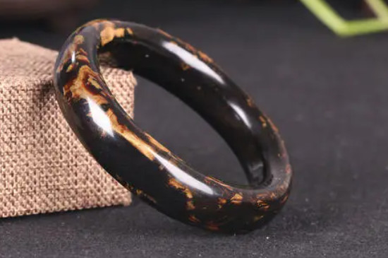 血柳手鐲怎么辨別真假