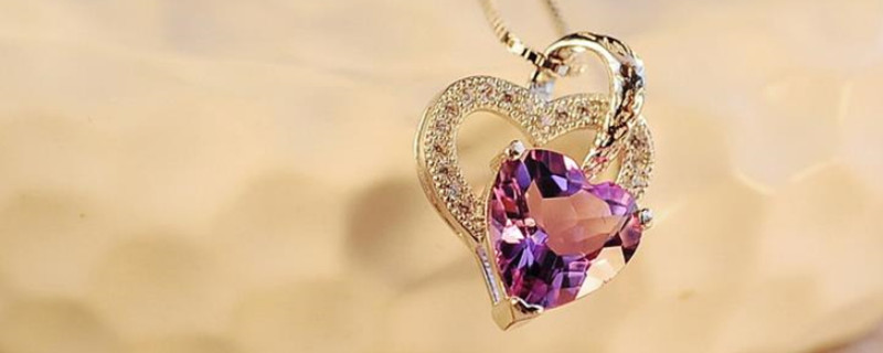 水晶里面的棉絮狀是什么樣