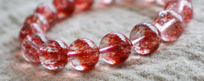 什么人不適合戴草莓晶