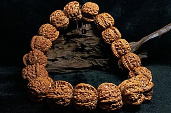 什么手串值得盤玩一生，文玩核桃/金剛菩提/鳳眼菩提手串