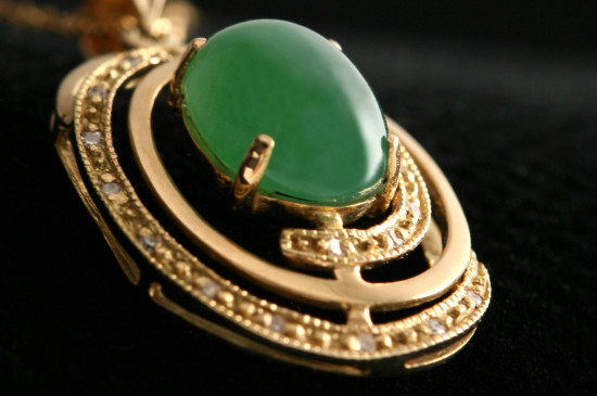 祖母綠與翡翠區(qū)別，教你更快的區(qū)分彼此