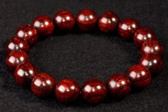 小葉紫檀佩戴講究