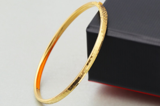 金首飾都有什么金