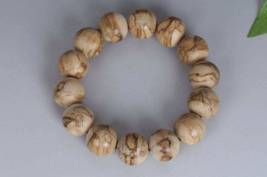 沉香手串保養(yǎng)的6種方法