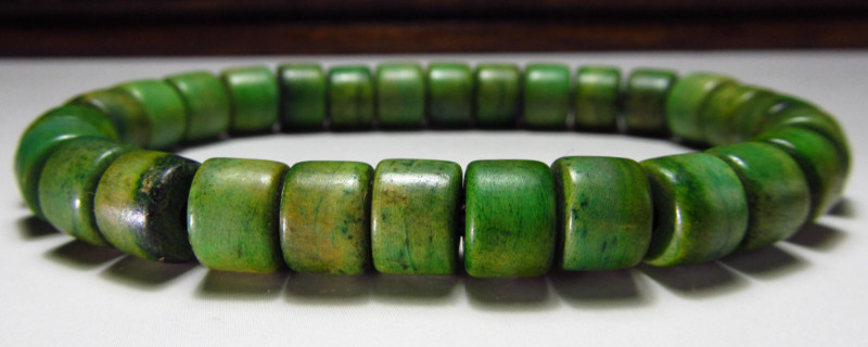 秋決手串是什么材質(zhì)