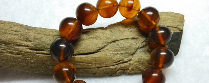 琥珀手串的功效與作用