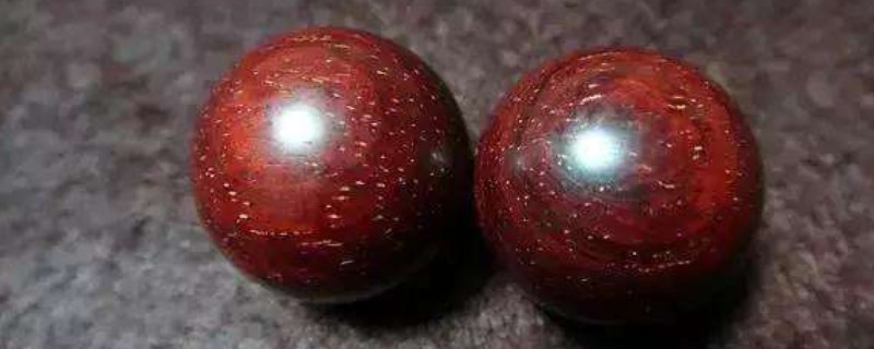 小葉紫檀可以和黑曜石一起戴嗎