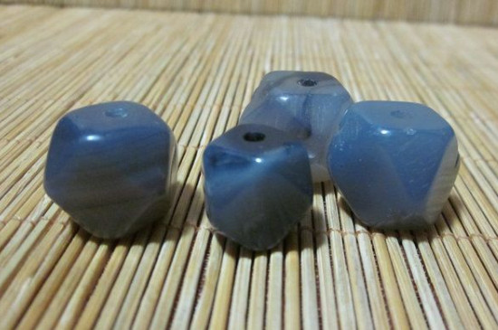 天珠有藍(lán)沁怎么回事
