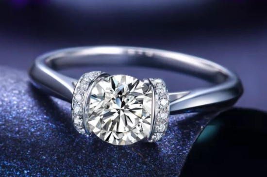 鉆戒縫隙里的污垢怎么去除