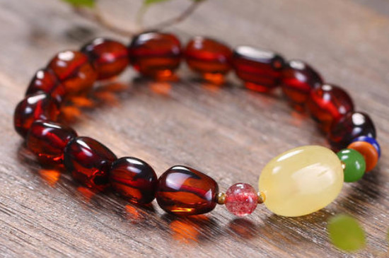 一代血珀和二代血珀的區(qū)別