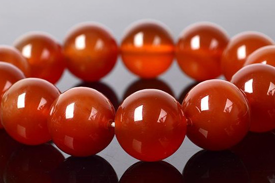 冰紅瑪瑙怎么辨別真假