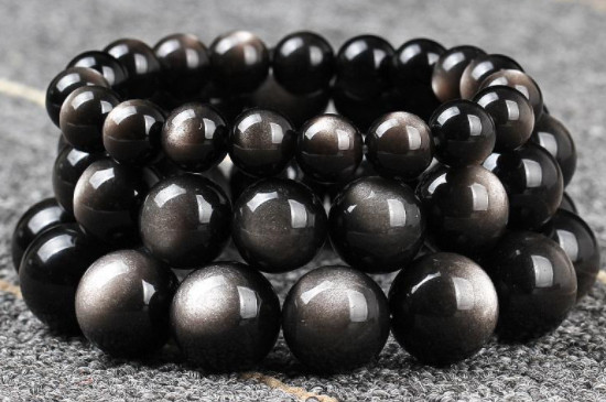 金曜石和銀曜石區(qū)別