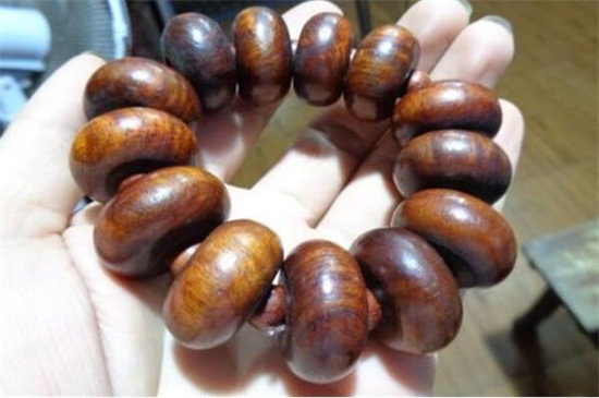 黃花梨手串怎么看真假