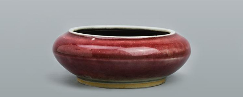 郎窯紅釉瓷器特征