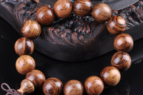 紅花梨和黃花梨有什么區(qū)別