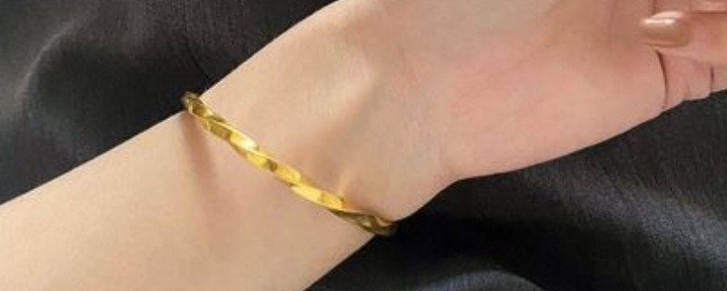 金手鐲怎么選擇合適的圈口