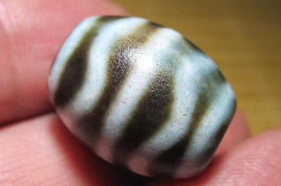 水紋天珠的寓意及功效