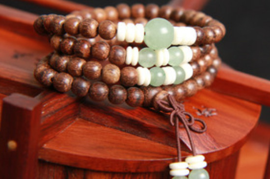 沉香木手串的正確盤法