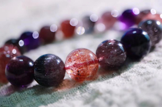 黑超七水晶的功效與作用