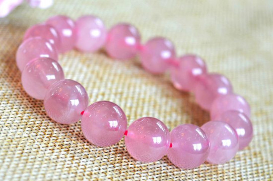 馬粉水晶的功效與禁忌