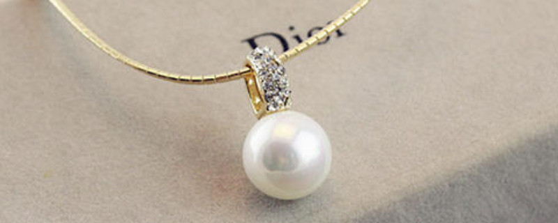 珍珠項鏈的保養(yǎng)與清洗
