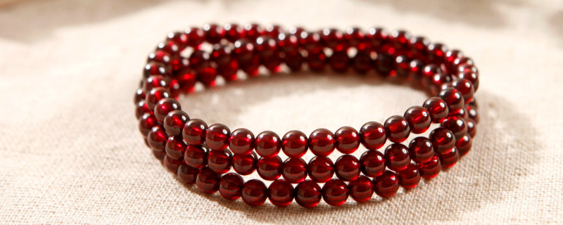 紅石榴石的寓意和象征