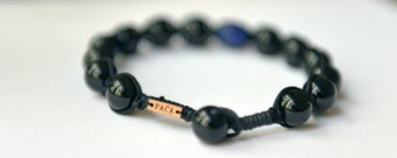 黑瑪瑙和黑曜石的區(qū)別