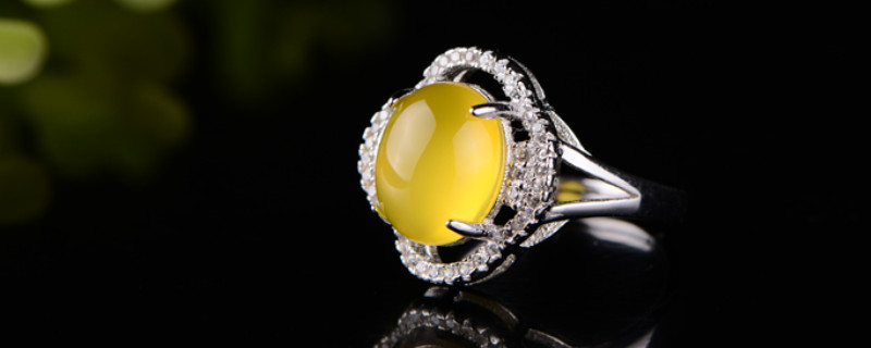 什么是玉髓和翡翠有什么不同