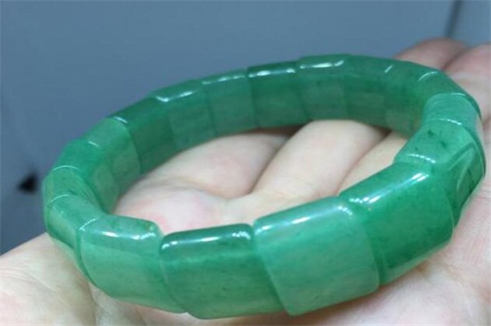 東陵玉老料是什么意思