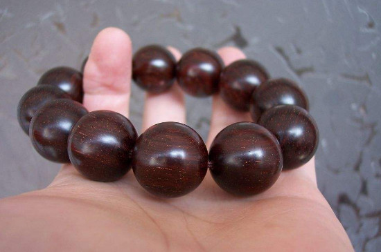 小葉紫檀怎么養(yǎng)