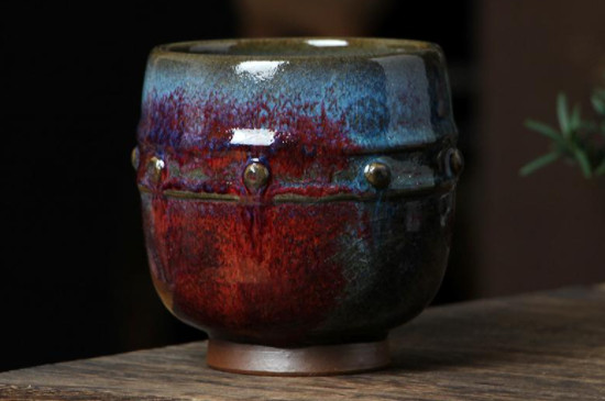 鈞瓷的特點(diǎn)