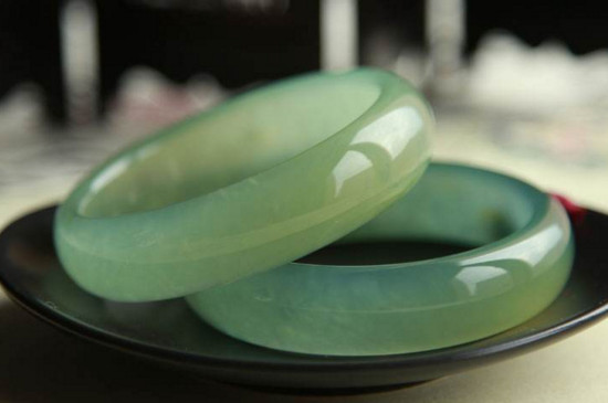岫玉戴久了會(huì)如何，岫玉保養(yǎng)的注意事項(xiàng)