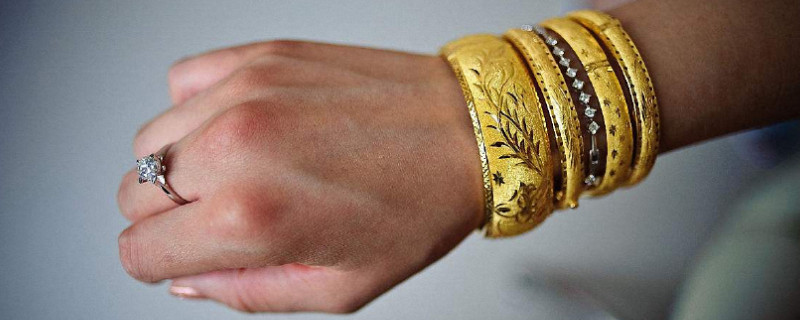 黃金手鐲會(huì)不會(huì)越戴越大