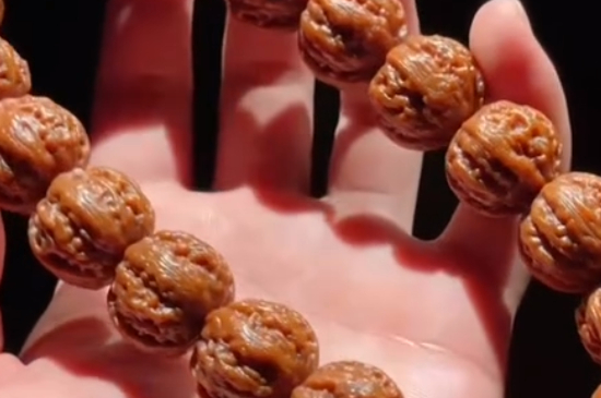 核桃手串怎么盤