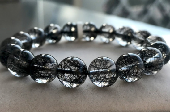 黑色超七的功效與作用，可美容護(hù)膚提升氣質(zhì)